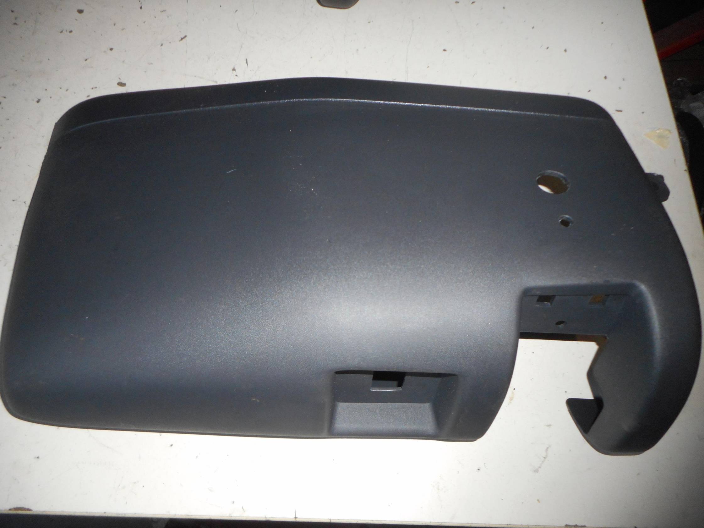 Paraurti post. lat. sx.